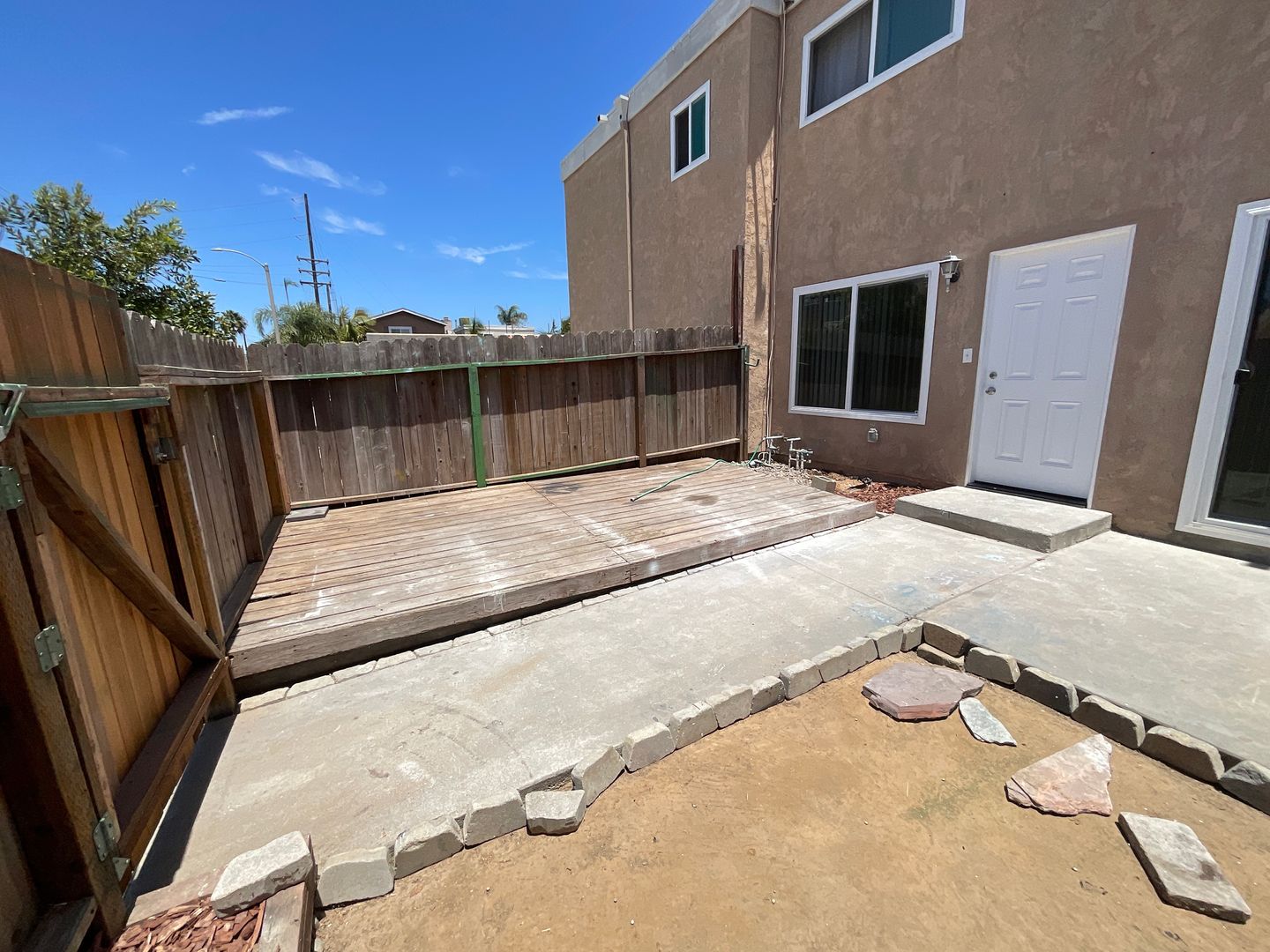 HUNTINGTON BEACH Apartment: 201 JOLIET AVENUE
