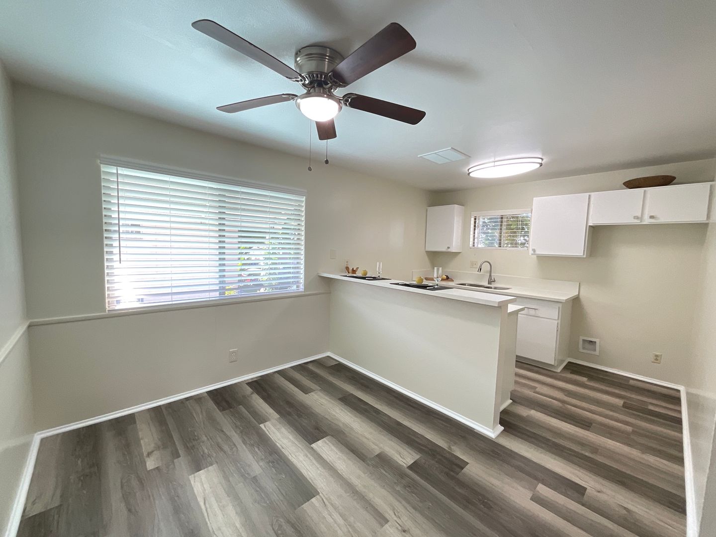 Anaheim Apartment: 2254 W. Colchester Drive