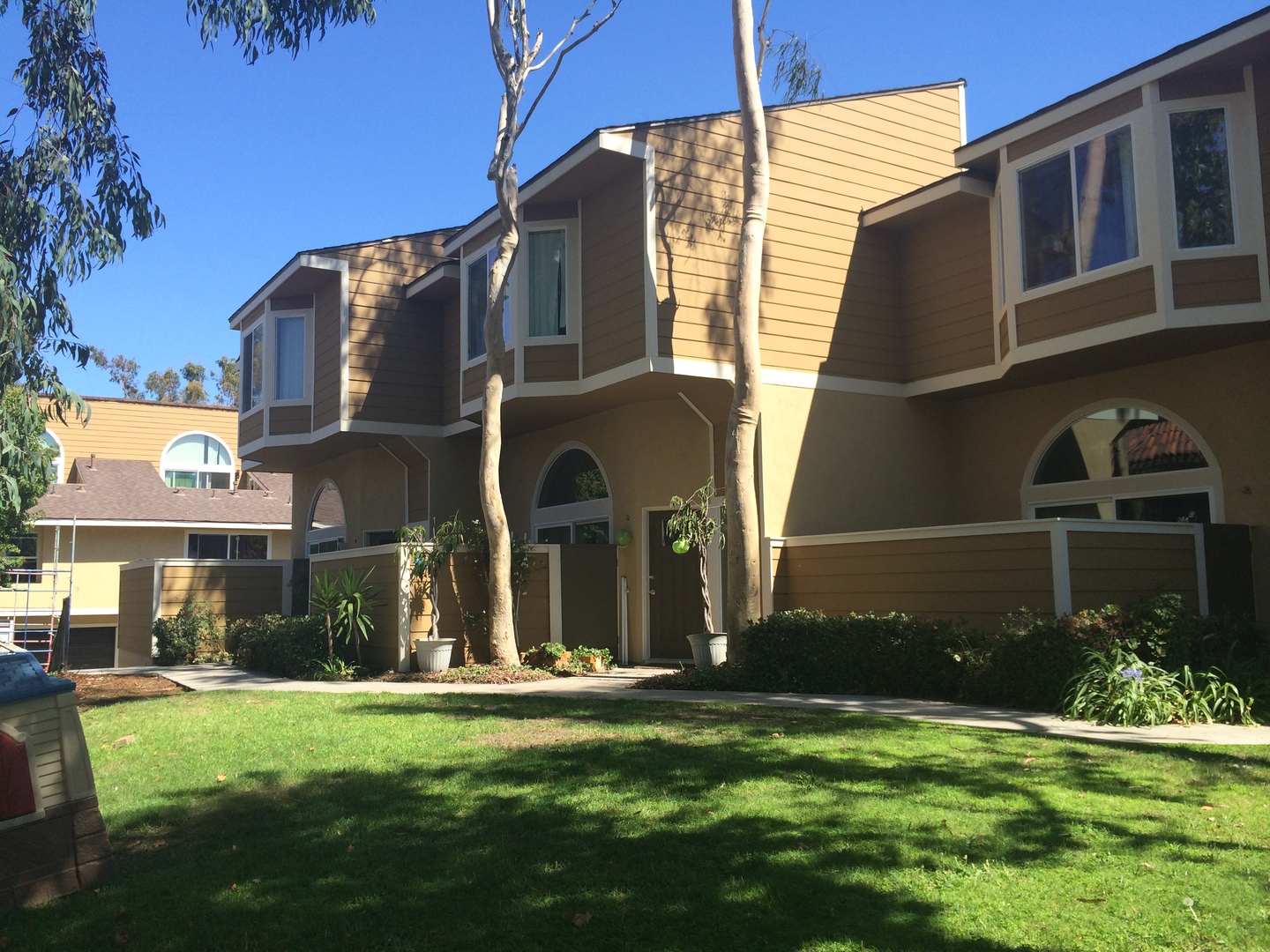 COSTA MESA Apartment: 2063 CHARLE STREET