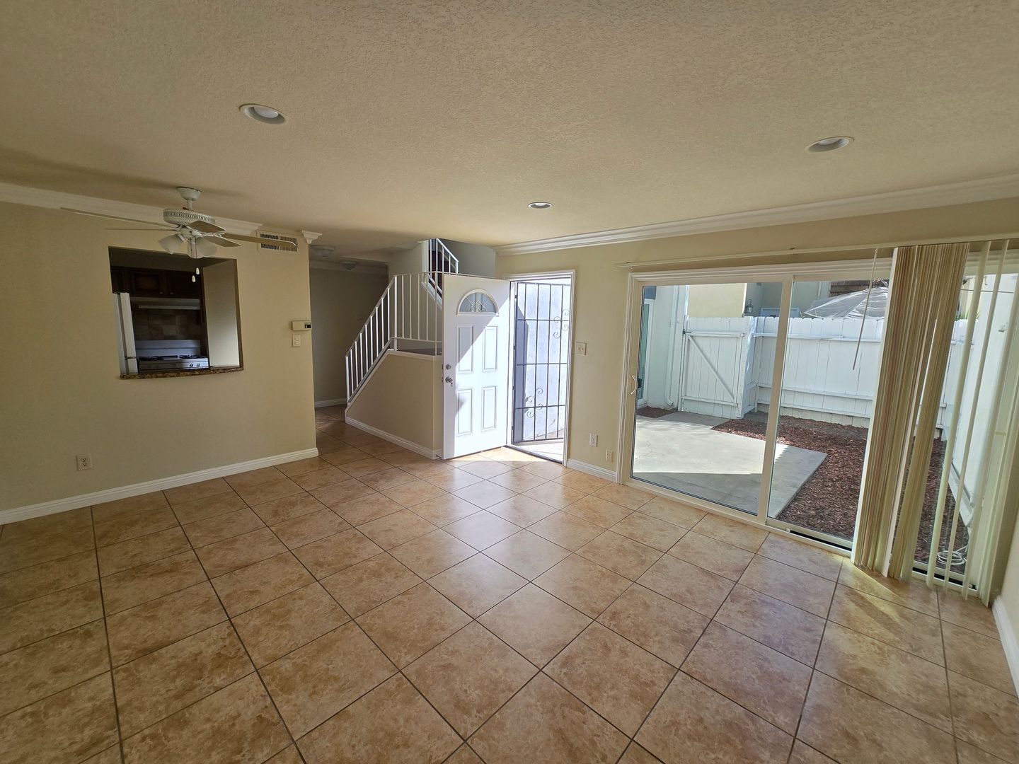 HUNTINGTON BEACH Apartment: 4862 KONA DRIVE