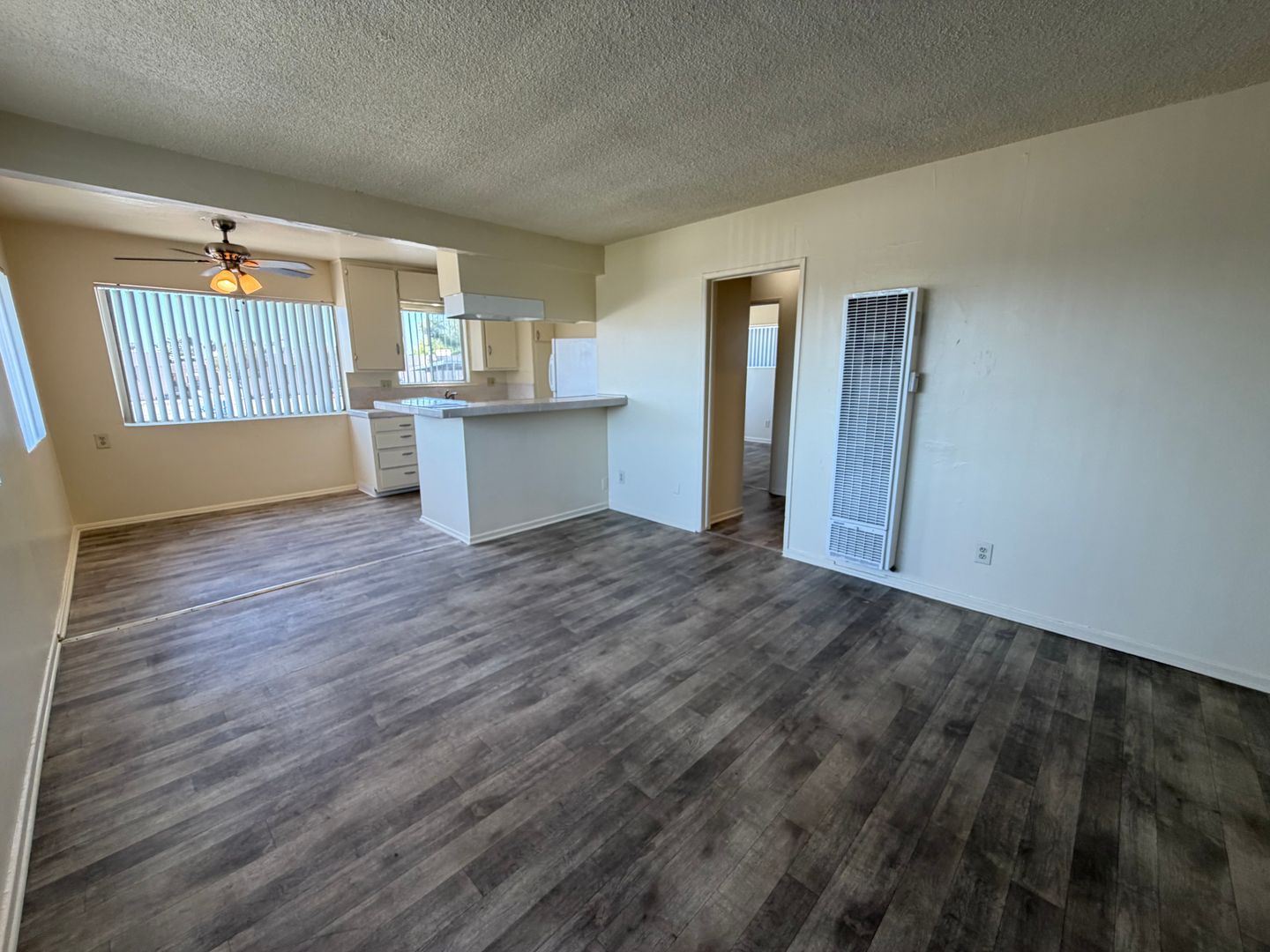 Long Beach Apartment: 2248 Atlantic Ave