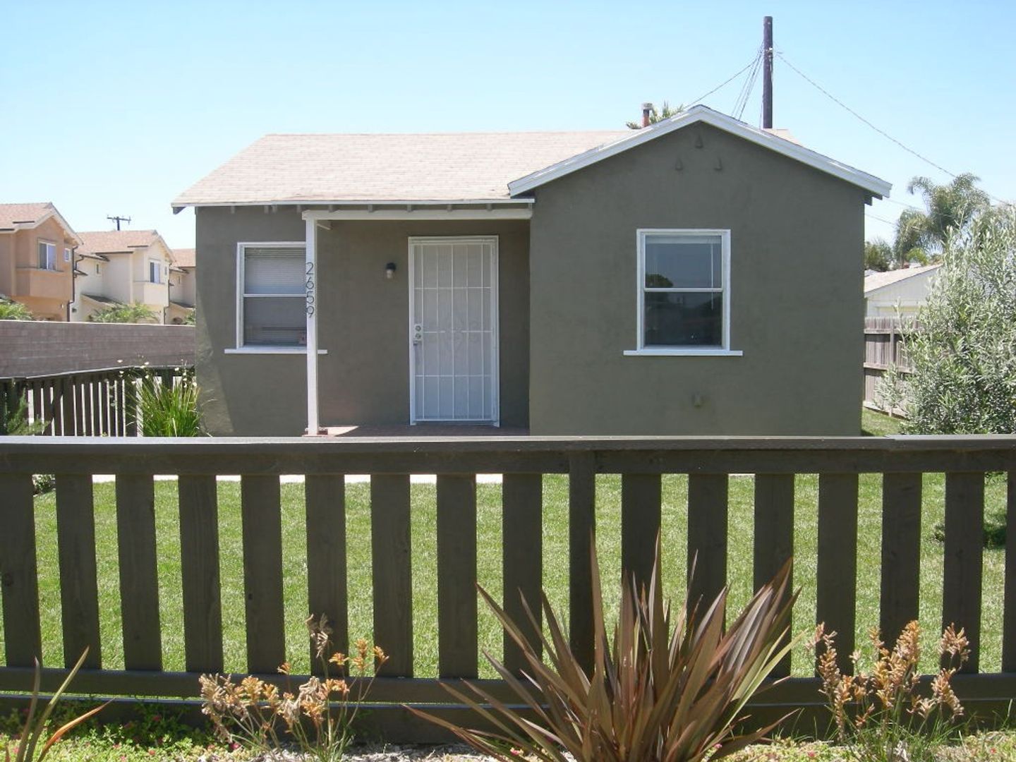 COSTA MESA Apartment: 2659 ORANGE AVENUE