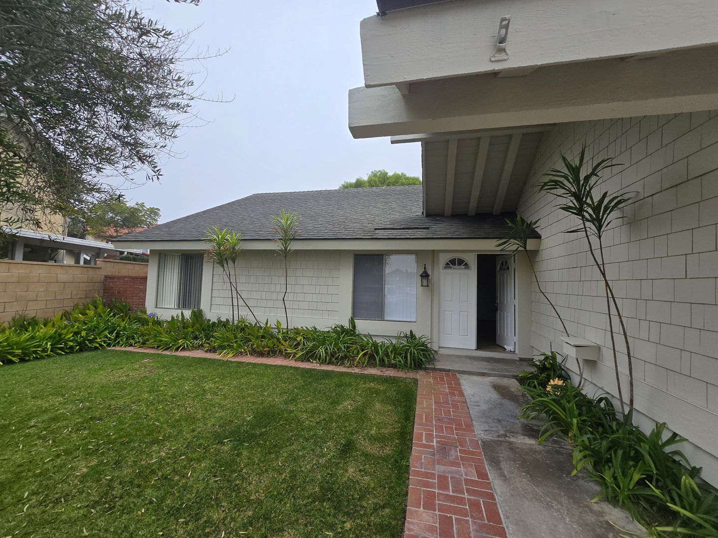 HUNTINGTON BEACH House: 17832 CARDIFF CIRCLE