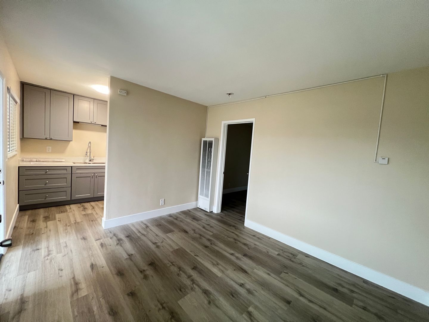 Fullerton Apartment: 1101 W West Ave