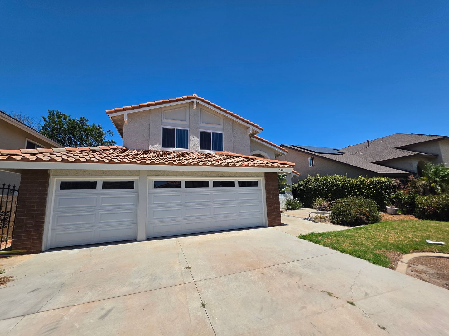HUNTINGTON BEACH House: 8831 SAILPORT DRIVE