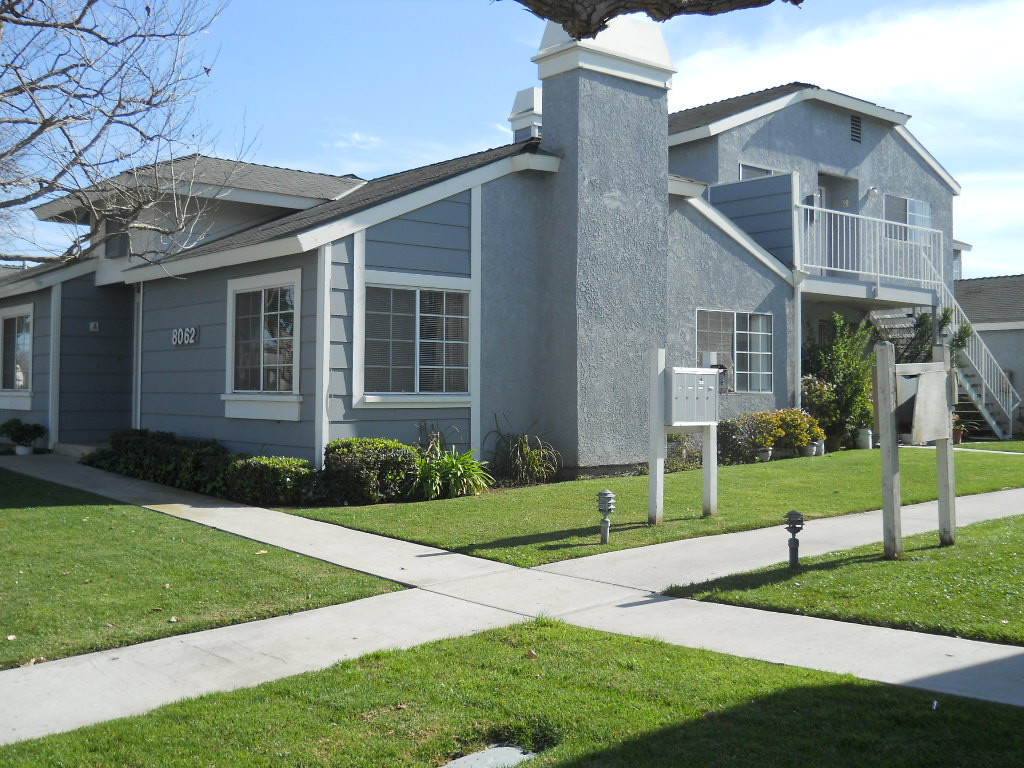 WESTMINSTER Apartment: 8072 TRASK AVENUE