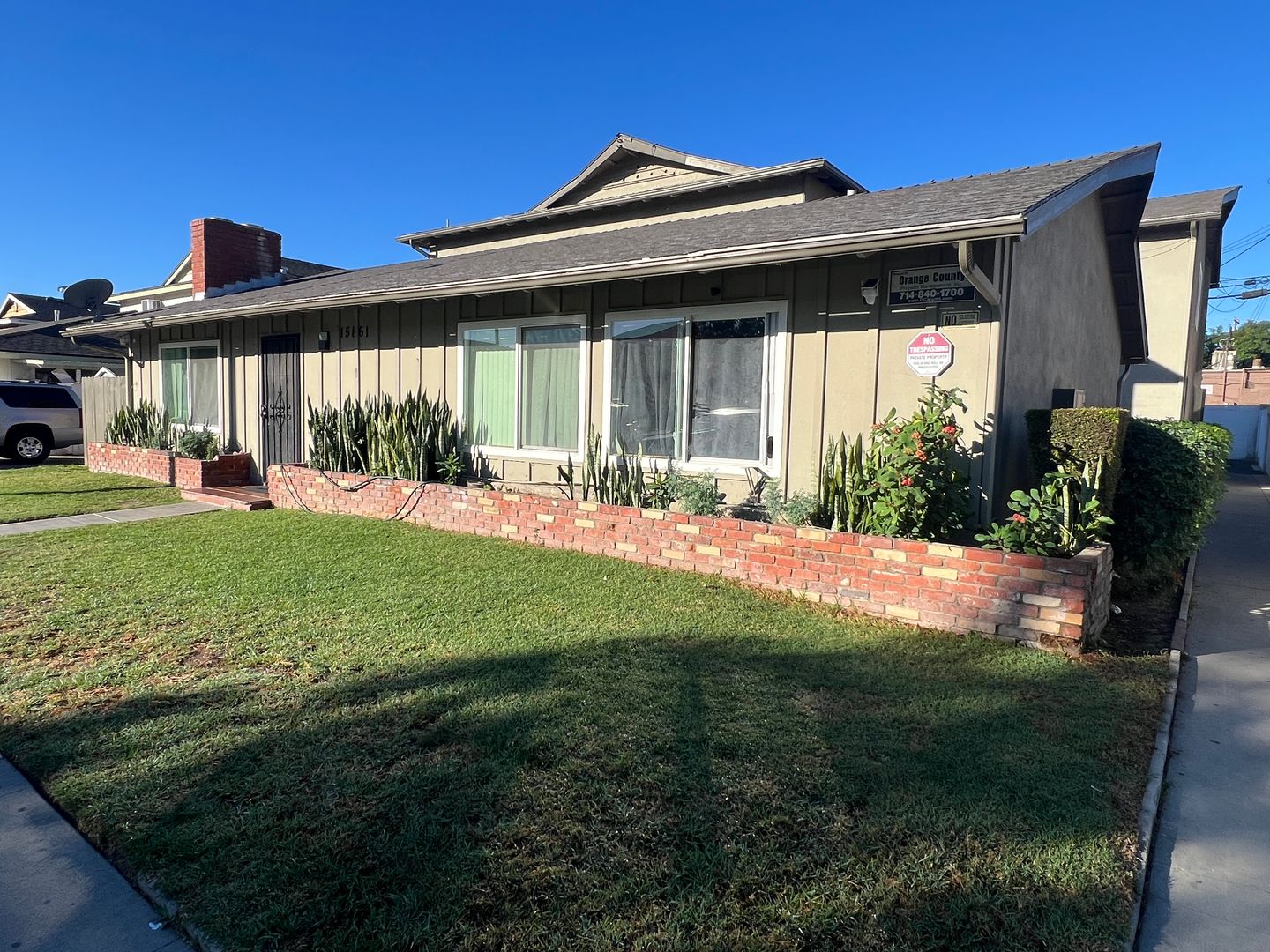 Tustin Apartment: 15861-67 S Myrtle Avenue