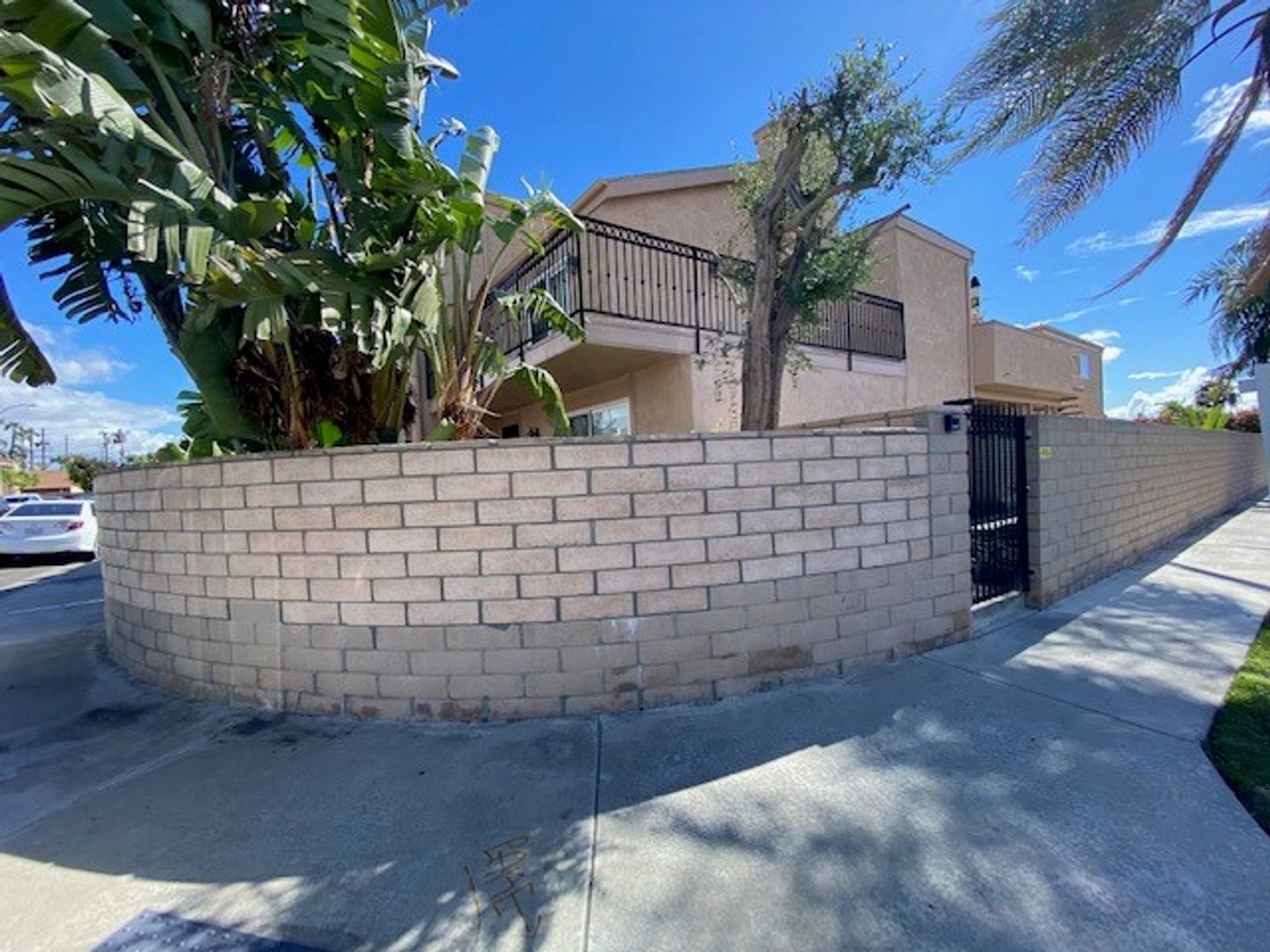 HUNTINGTON BEACH Apartment: 8112 MAJOR CIRCLE