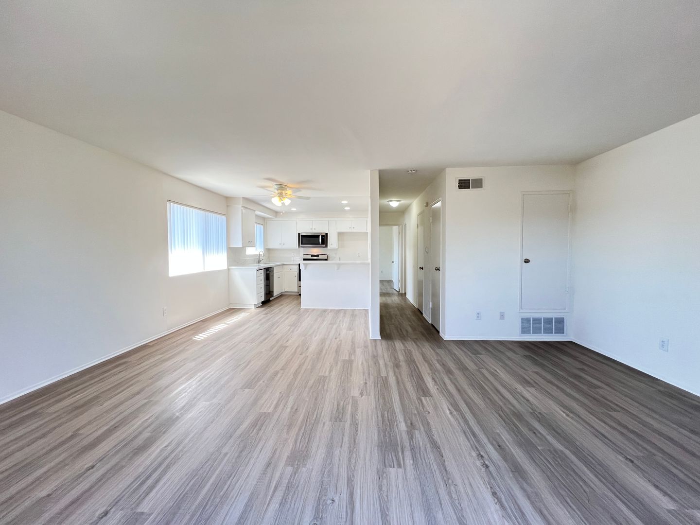 HUNTINGTON BEACH Apartment: 17052 PINEHURST LANE