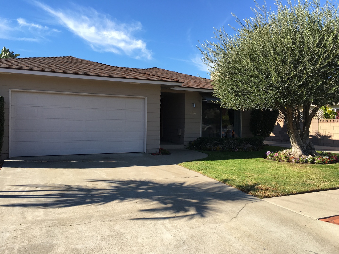 Costa Mesa Apartment: 333-337 E 18th Street