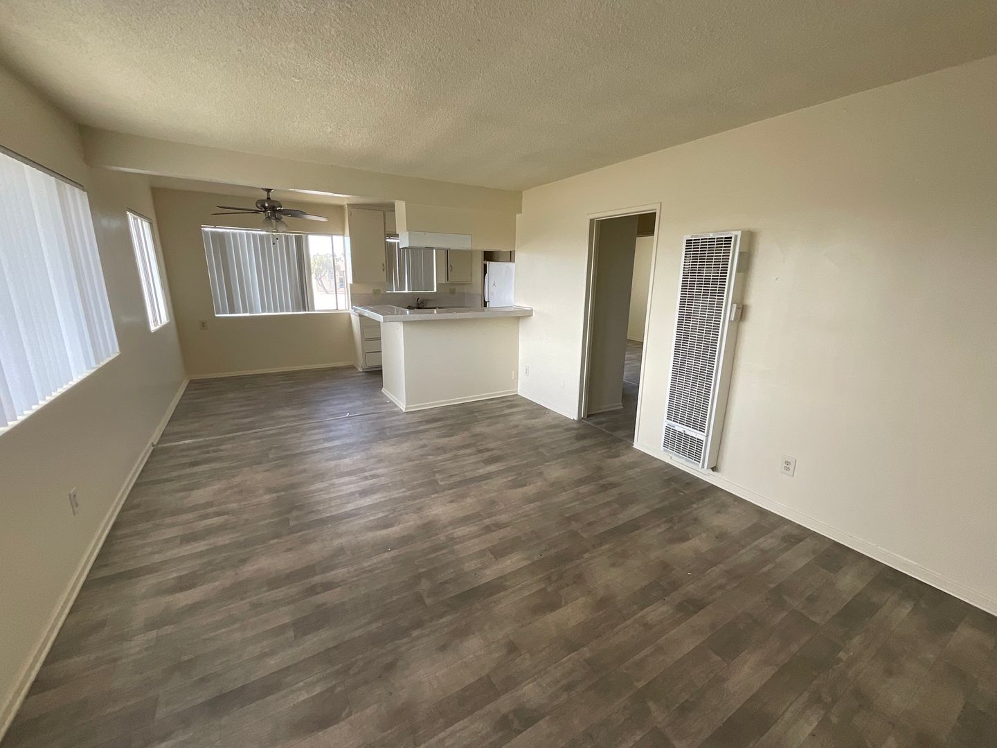 Long Beach Apartment: 2248 Atlantic Ave