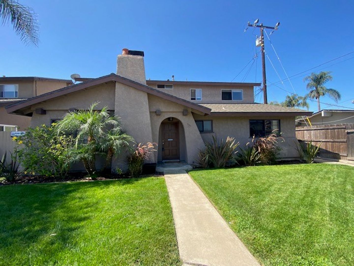 Costa Mesa Apartment: 335 Woodland Place