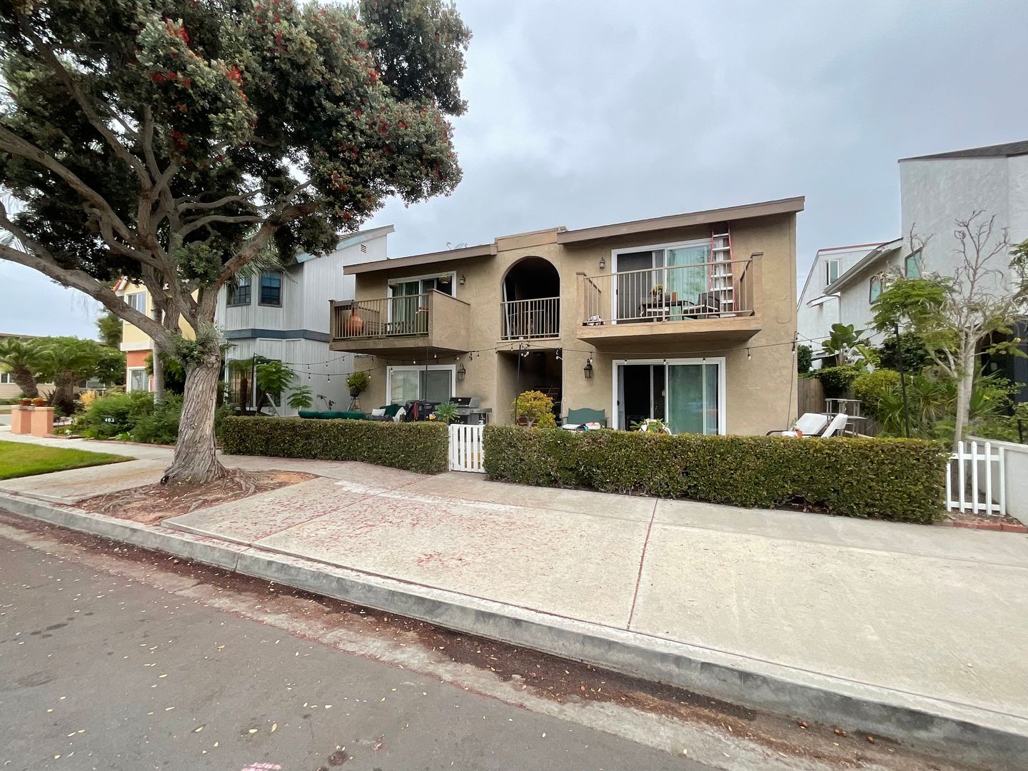 HUNTINGTON BEACH Apartment: 405 16th STREET