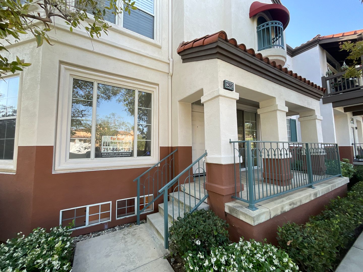 TUSTIN House: 12681 NICKLAUS LANE