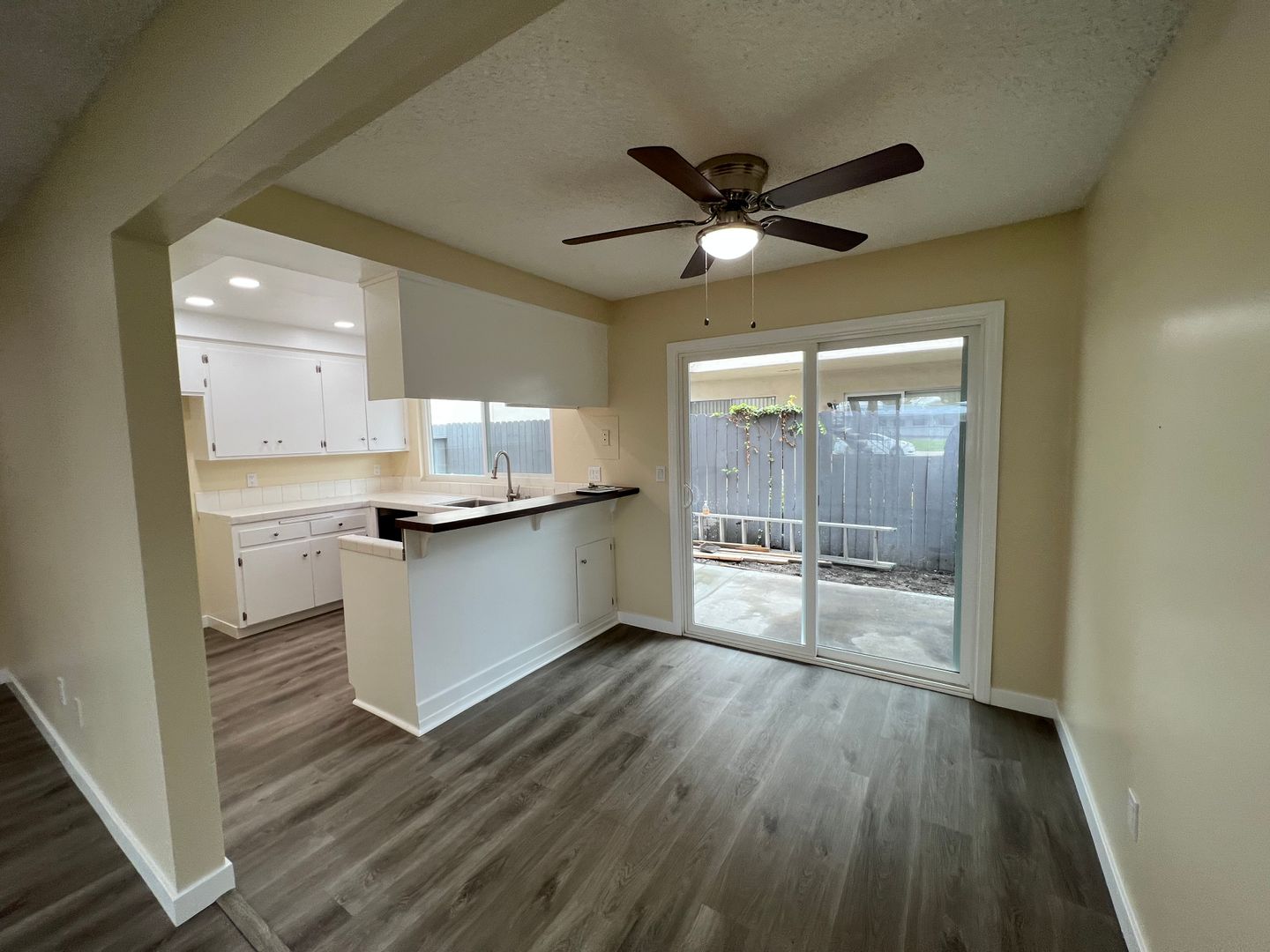 Huntington Beach Apartment: 17091 Grove Circle