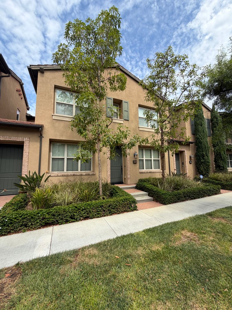 IRVINE House: 77 FAIRFAX