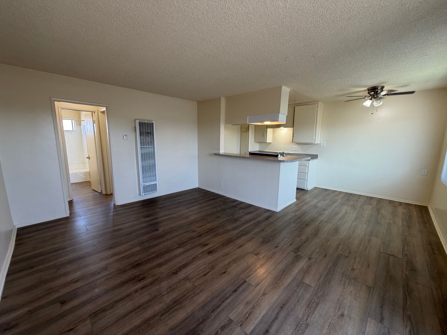 Long Beach Apartment: 2248 Atlantic Ave