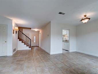 Huntington Beach House: 9815 Verde Mar
