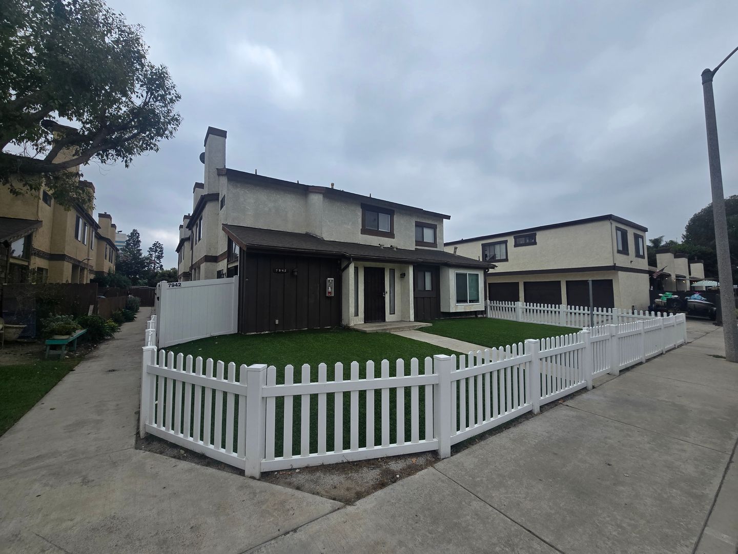 Huntington Beach Apartment: 7942 Moonshadow Circle