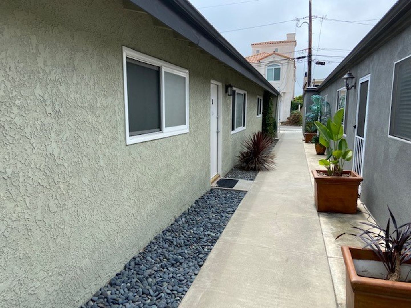 Huntington Beach Apartment: 620 Geneva Avenue