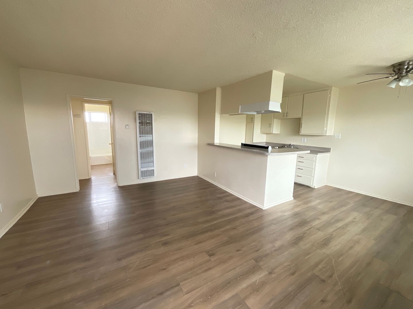 Long Beach Apartment: 2248 Atlantic Ave