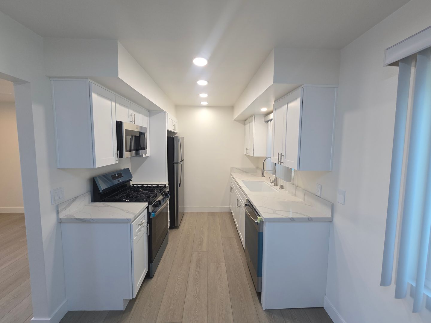 Huntington Beach Apartment: 225 7th Street