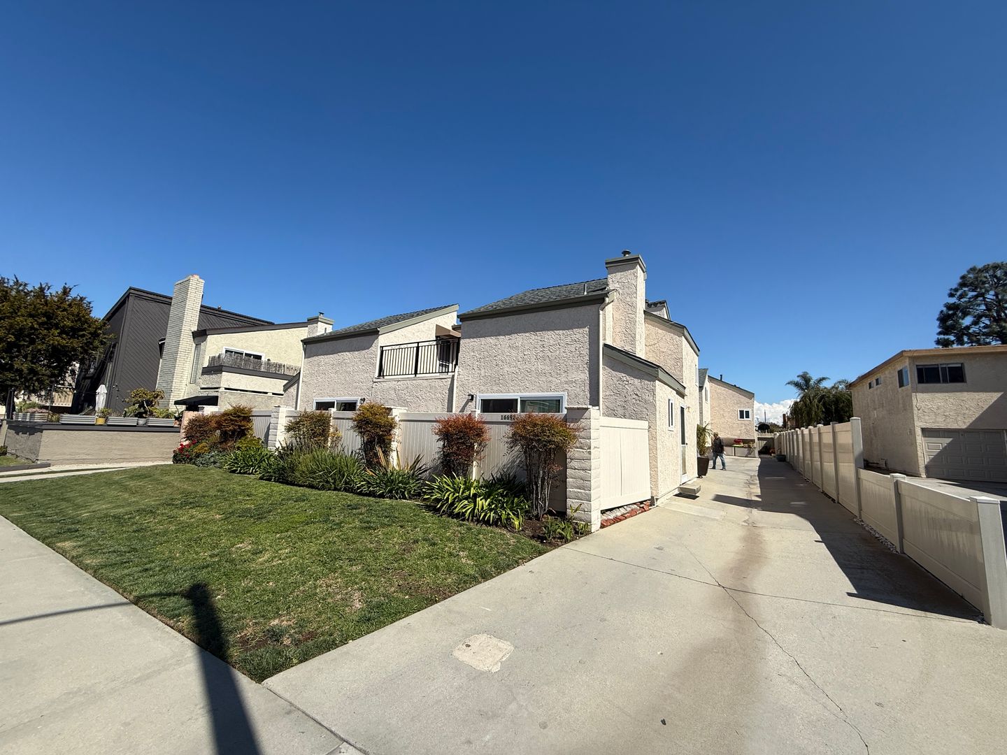 Huntington Beach Apartment: 16692 Dolores Lane
