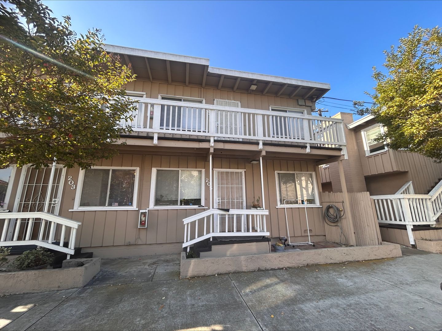 Huntington Beach Apartment: 203 - 209 Acacia Ave