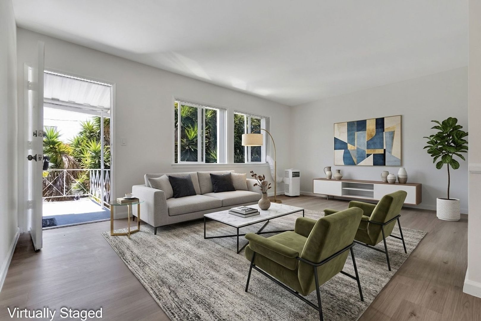 Los Angeles Apartment: 1417 S Holt Ave