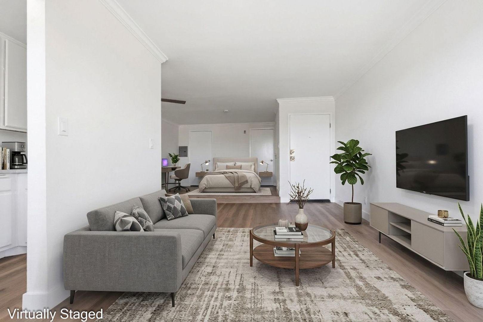 Los Angeles Apartment: 1255 N Orange Dr
