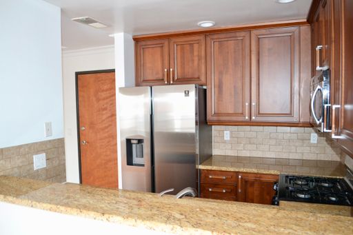 **EXQUISITELY RENOVATED 2 BED 2 BATH LUXURY RESIDENCE WITH IN-UNIT LAUNDRY** – photo 1
