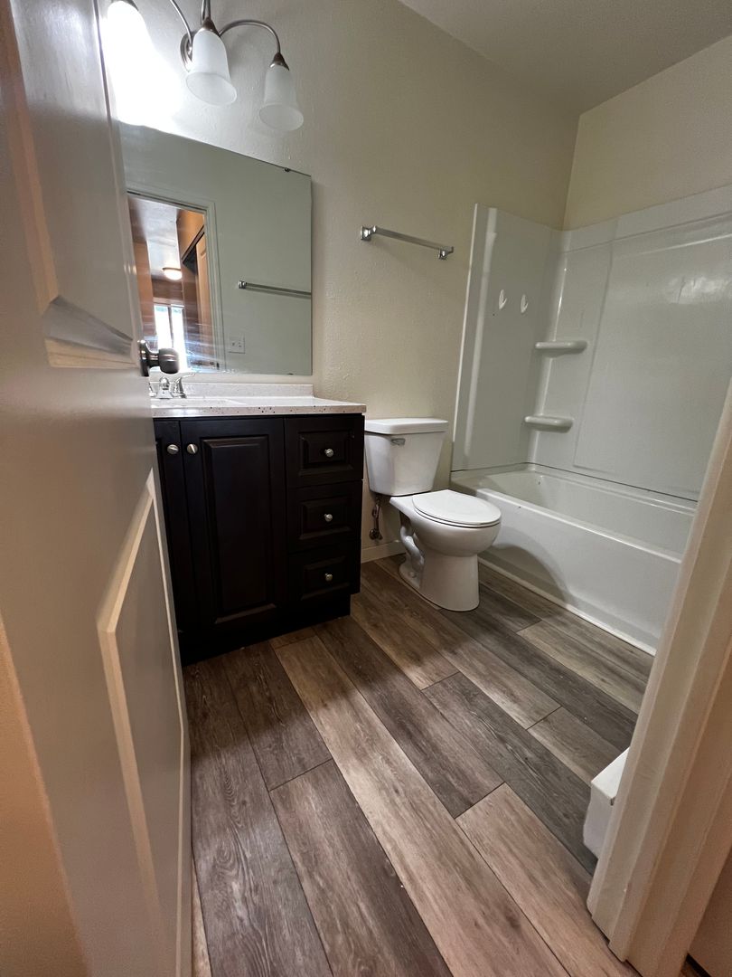 419 11th Ave. S. 302, Fargo, ND 58103