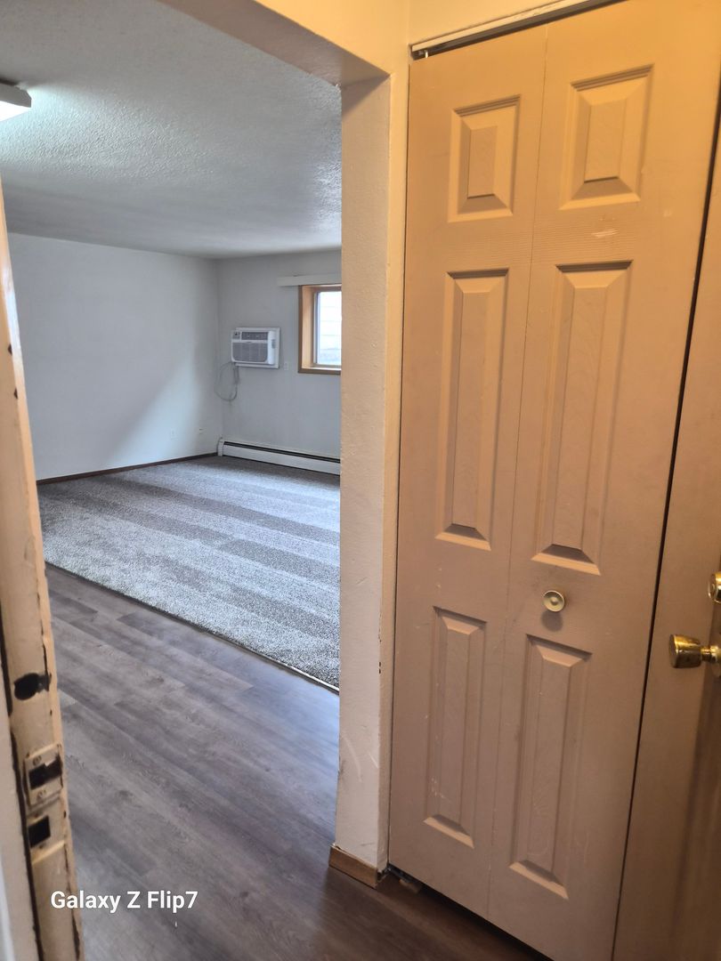 Wahpeton Apartment: 504 3rd Ave N