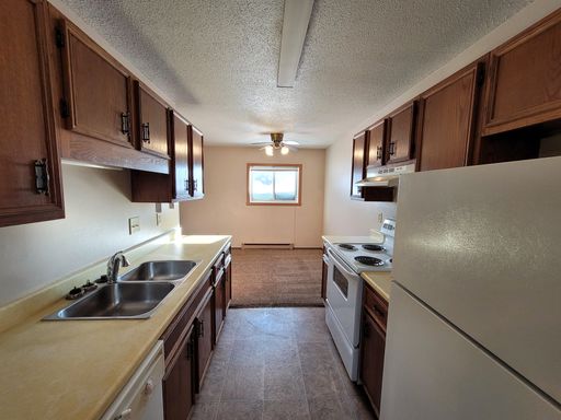 2 Bedroom Apartment | Spacious | Single Stall Garage Included – photo 1