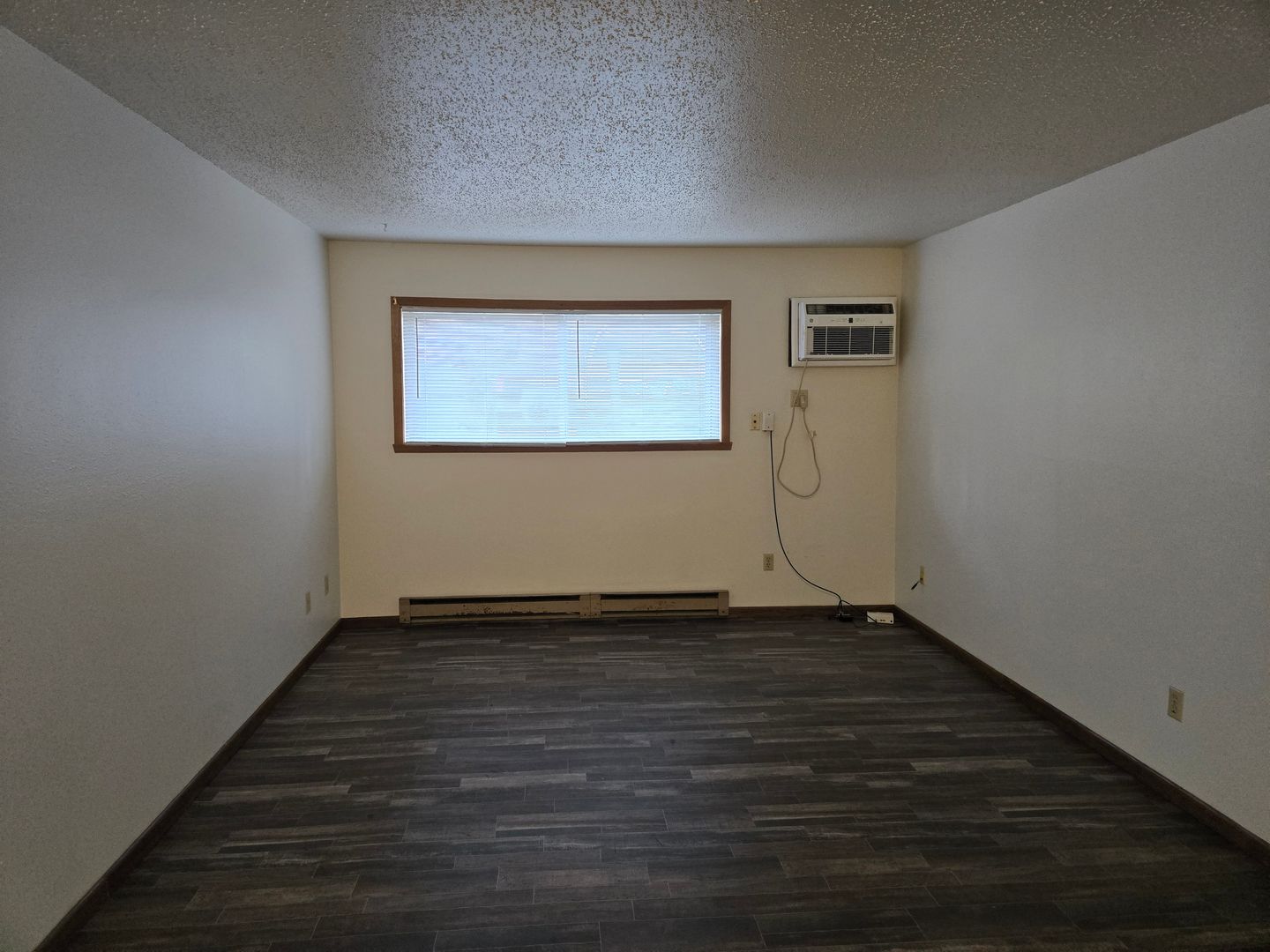 Fargo Apartment: 1612 E. Gateway Circle S.