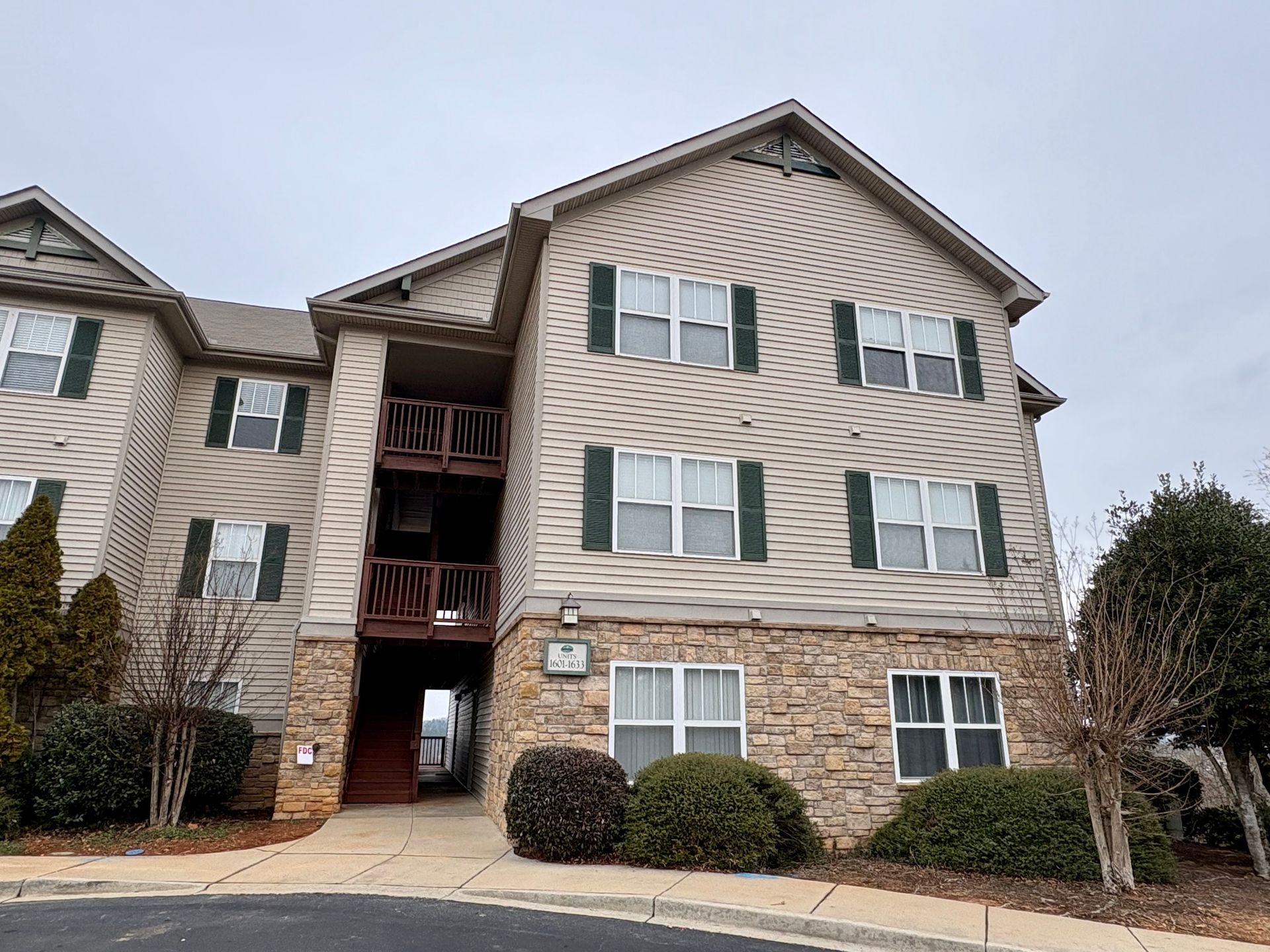 Seneca Apartment: 1621 Harts Ridge Drive