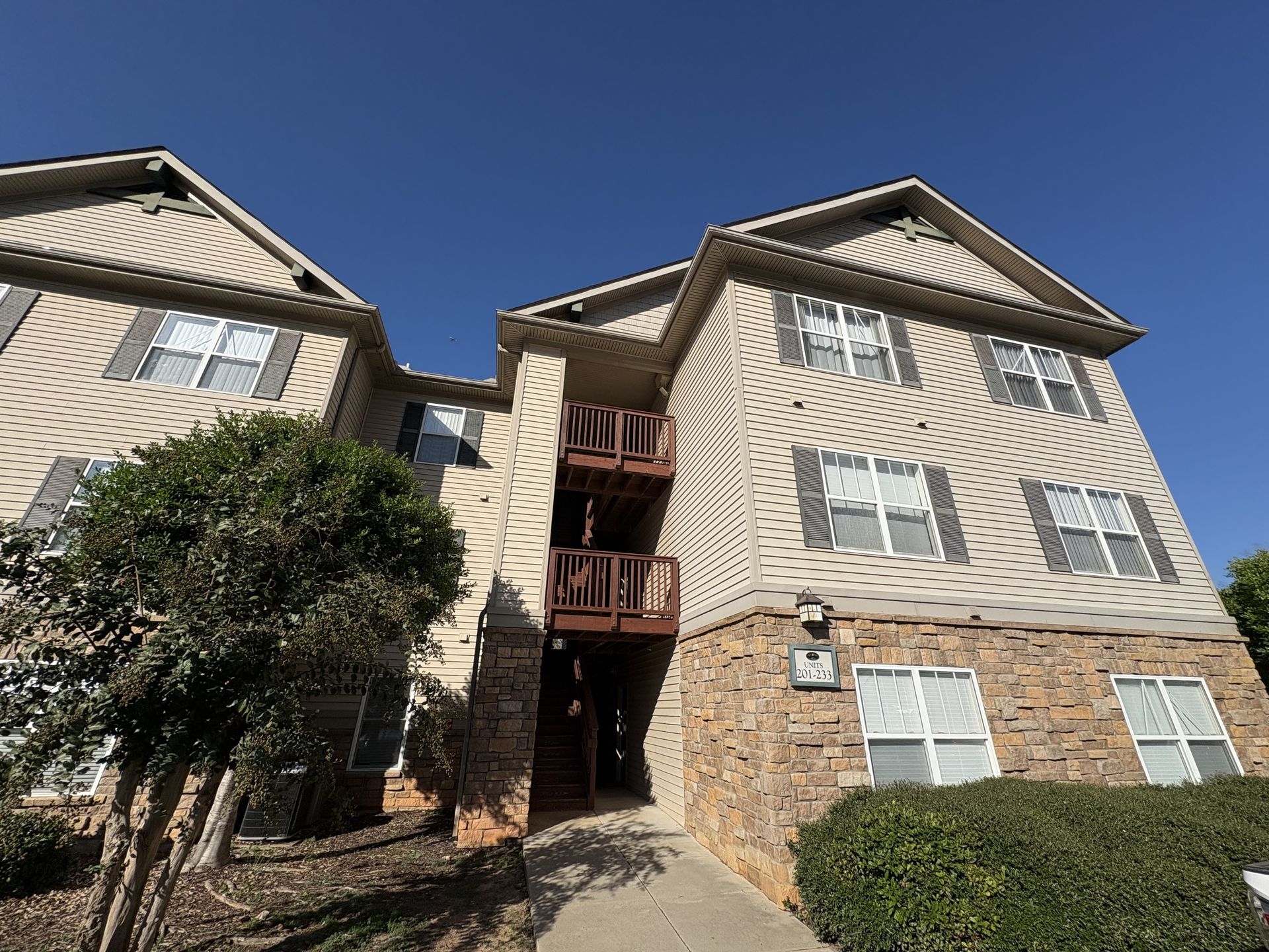 Seneca Apartment: 201 Harts Cove Way