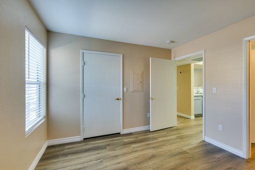 2300 Silverado Ranch Blvd Unit 1016, Las Vegas, NV 89183