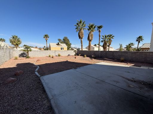 8144 Hydra Ln, Las Vegas, NV 89128
