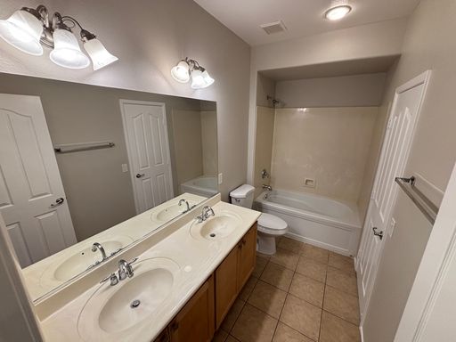 9218 Desert Heat Ave., Las Vegas, NV 89178