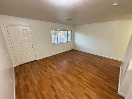 4765 Thunderbolt Ave Unit 2, Las Vegas, NV 89115