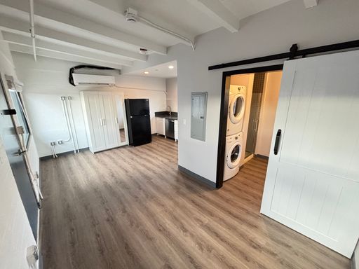 218 S. 11th St.  - 3, Las Vegas, NV 89101