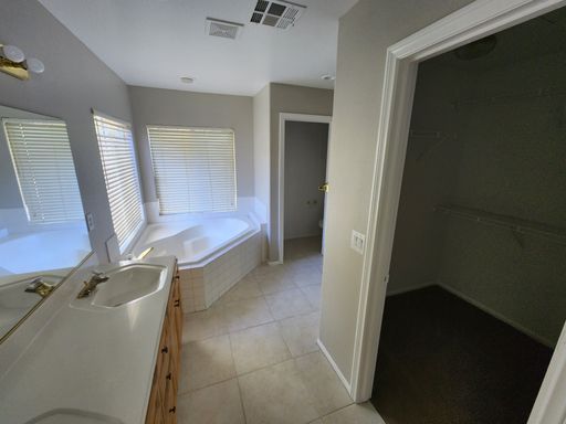 557 Poplar Leaf St, Las Vegas, NV 89144