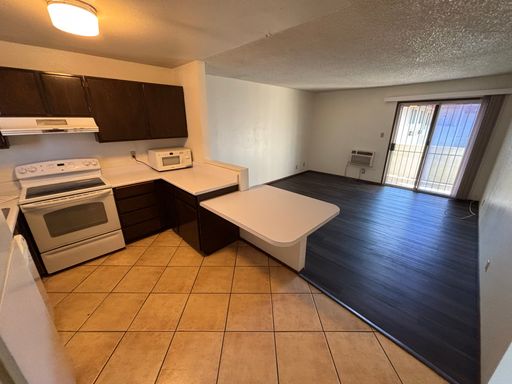 5340 Swenson St - 68, aka 840 King Richard Ave #68, Las Vegas, NV 89119