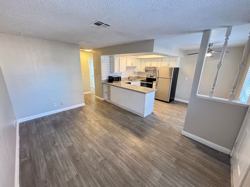 4300 N Lamont St Unit 212, Las Vegas, NV 89115