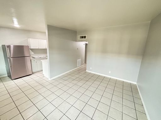 1420 Putnam Ave Unit 6, North Las Vegas, NV 89030