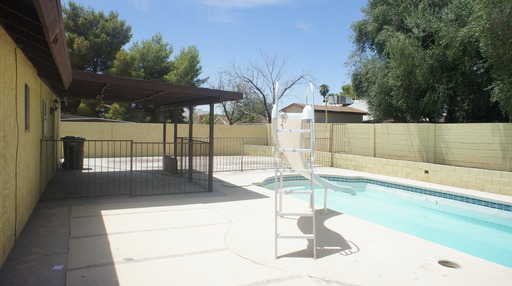 44 Logan St, Las Vegas, NV 89110