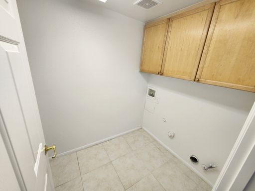 557 Poplar Leaf St, Las Vegas, NV 89144