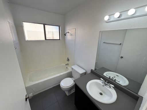 6940 Hopkins Drive Unit B, Las Vegas, NV 89156