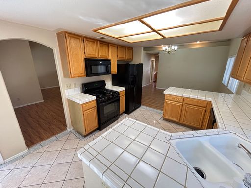 4552 Bradpoint Dr, Las Vegas, NV 89130